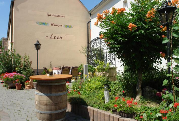 Winzerzimmer - Weingut Tinhof Homestay *